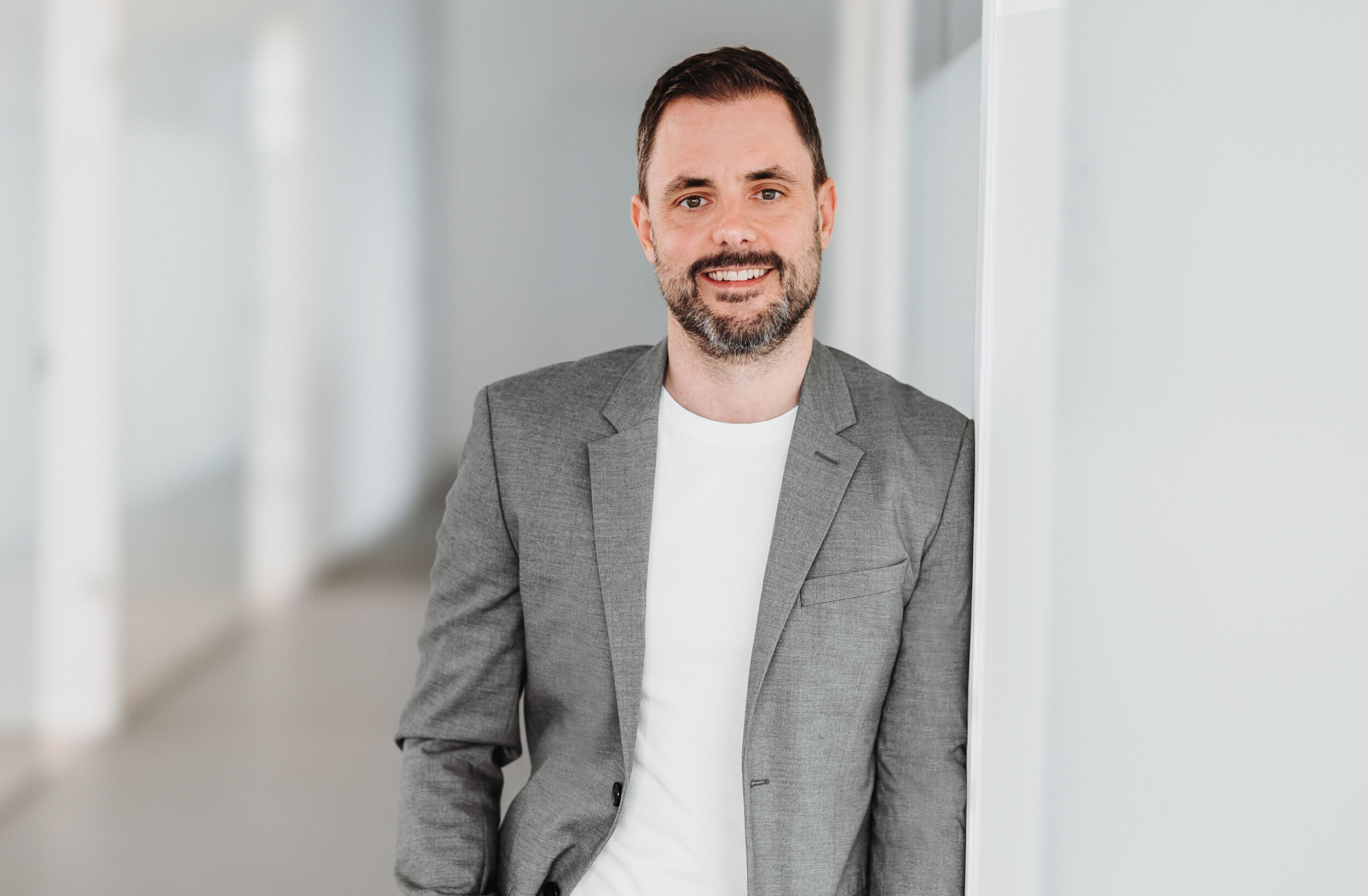 Adrian Burch Porträt 3